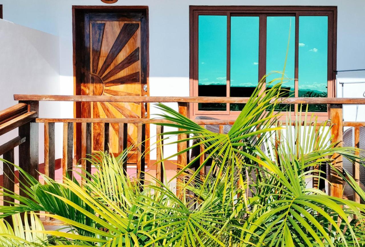 Reddoorz @ Sun Kissed Resort Guindulman Anda  Ngoại thất bức ảnh